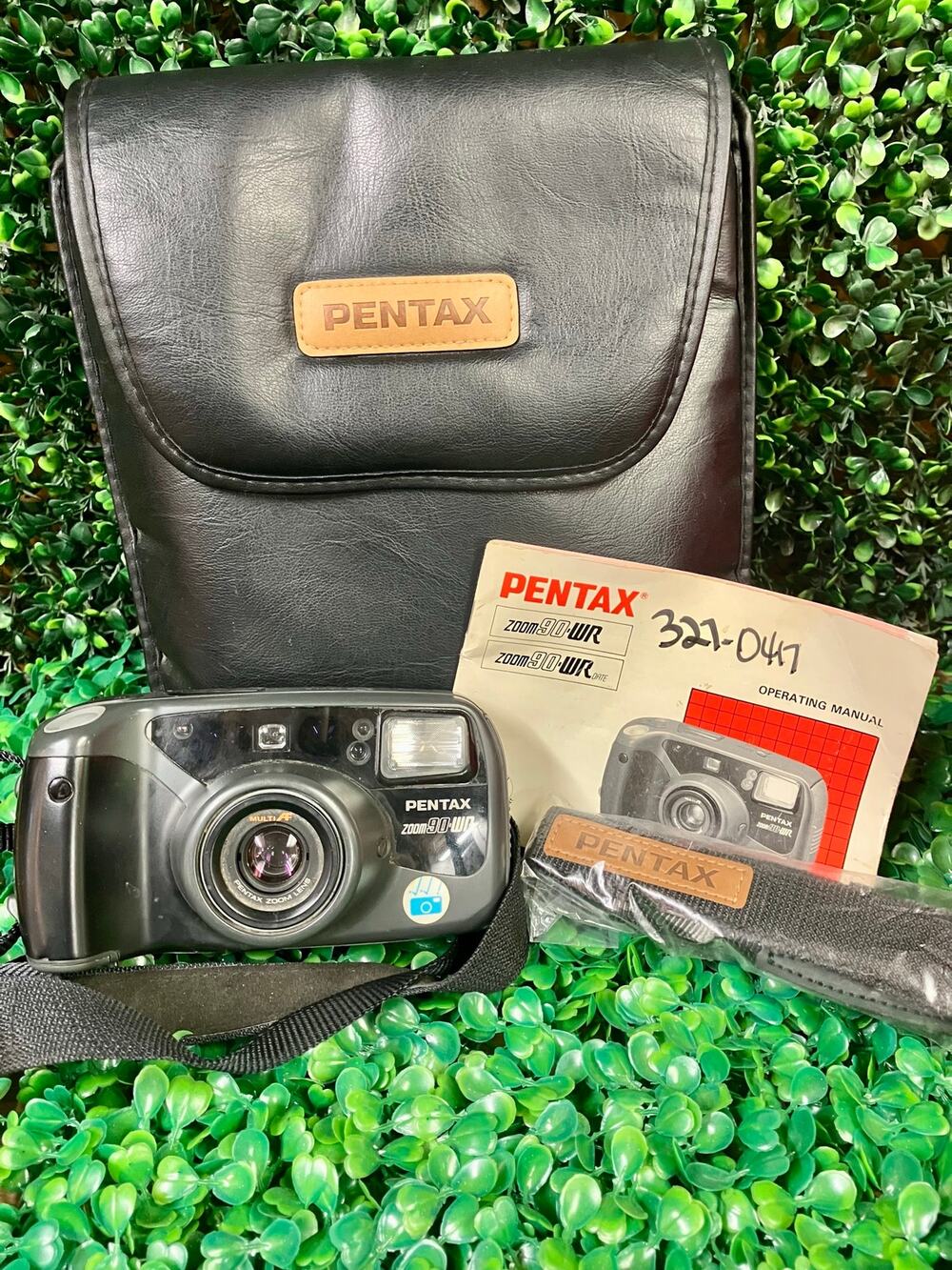 Pentax Zoom 90-WR Camera W/Case *UNTESTED*
